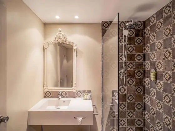 Privilege, Oda, 1 Çift Kişilik Yatak