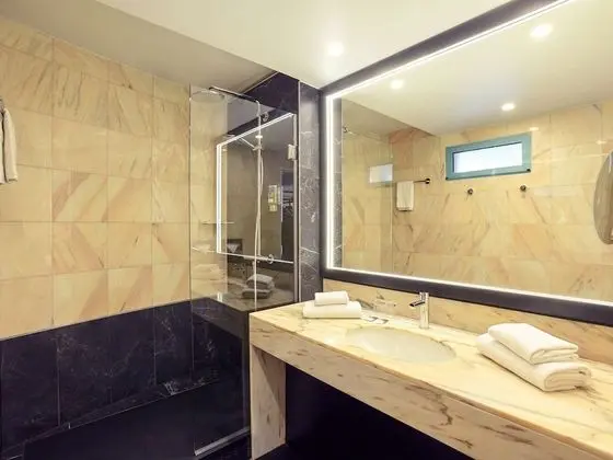 Superior Oda, 1 Çift Kişilik Yatak, Balkon, Bahçe Manzaralı