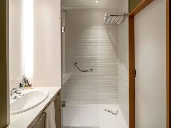 Standard Oda, 1 Çift Kişilik Yatak