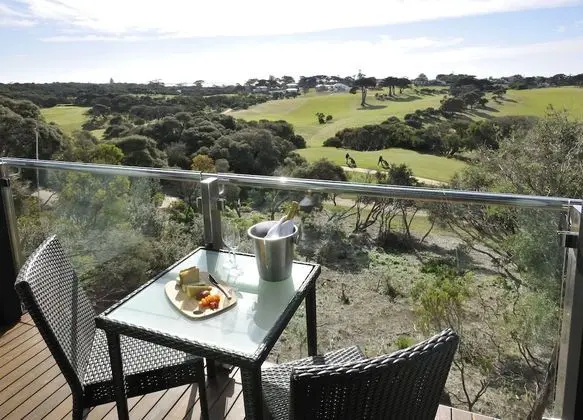 Superior Oda, Balkon, Golf Manzaralı
