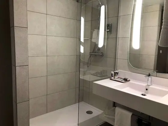 Oda, 1 Çift Kişilik Yatak