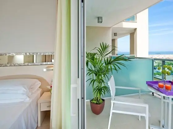 Classic Oda, 2 Tek Kişilik Yatak, Balkon (side sea view)