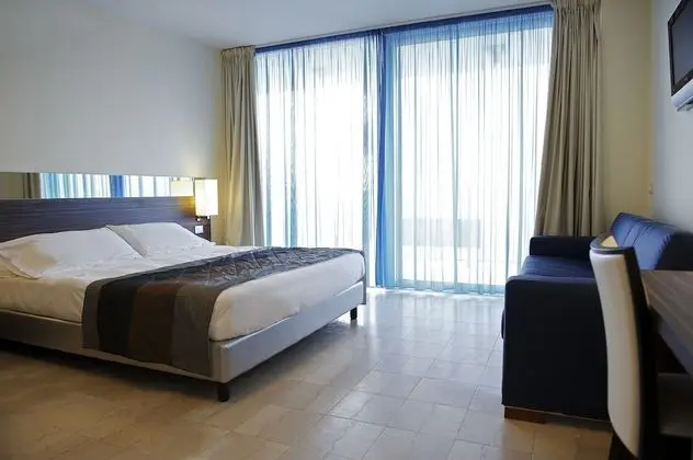 Superior Room with double bed and beautiful side sea view terrace, max 4 guests