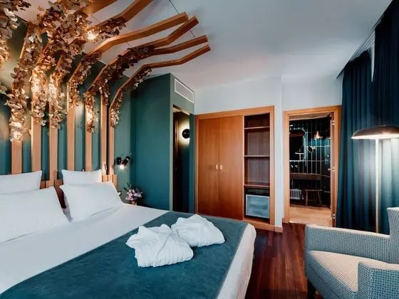 Deluxe Tek Büyük Yataklı Oda, 1 Çift Kişilik Yatak, Balkon (Renovated)