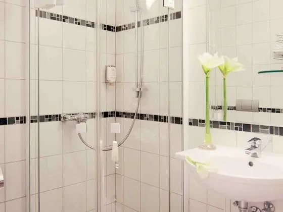 Tek Büyük veya İki Ayrı Yataklı Oda (oder Twinbett)