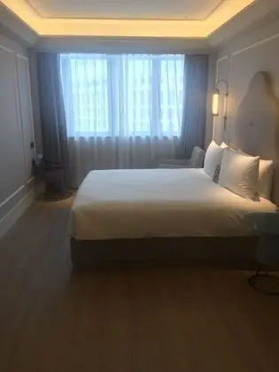 Deluxe Oda, 1 En Büyük (King) Boy Yatak