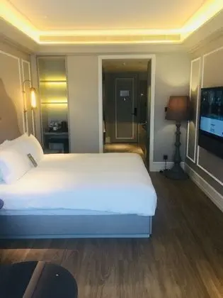 Deluxe Oda, 1 En Büyük (King) Boy Yatak