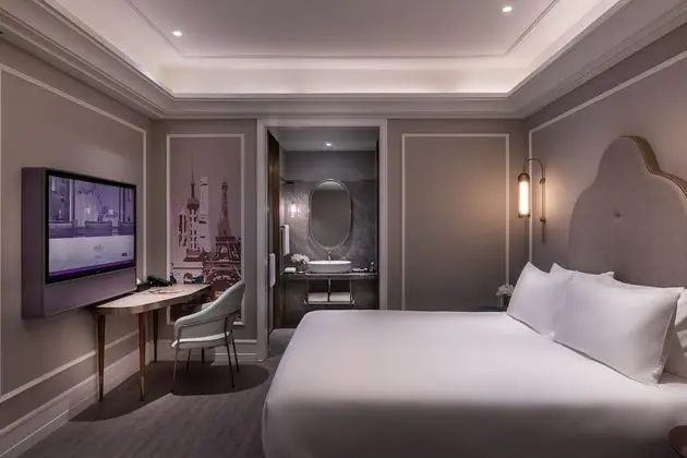 Deluxe Oda, 1 En Büyük (King) Boy Yatak