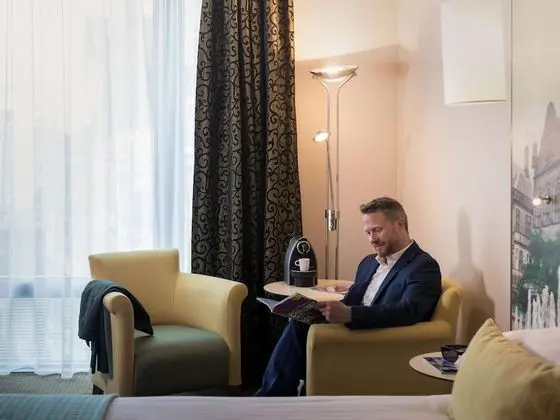 Junior Süit, 1 En Büyük (King) Boy Yatak, Sigara İçilmez