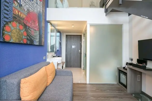 Signature Çatı Katı (Loft), 1 Büyük (Queen) Boy Yatak ve Çekyat