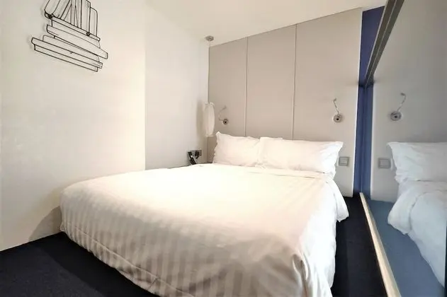 Signature Çatı Katı (Loft), 1 Büyük (Queen) Boy Yatak ve Çekyat
