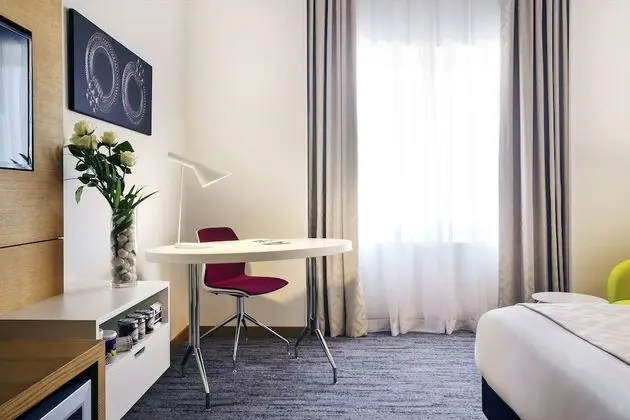 Deluxe İki Ayrı Yataklı Oda, 2 Tek Kişilik Yatak, Havuz Manzaralı