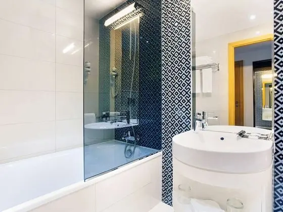 Deluxe İki Ayrı Yataklı Oda, 2 Tek Kişilik Yatak, Havuz Manzaralı