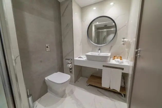 Privilege, Deluxe Tek Büyük Yataklı Oda, 1 Büyük (Queen) Boy Yatak, Balkon, Deniz Manzaralı