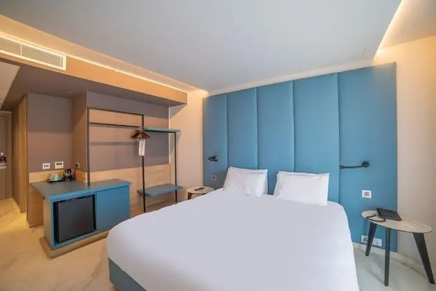 Superior Tek Büyük Yataklı Oda, 1 Büyük (Queen) Boy Yatak, Balkon, Deniz Manzaralı