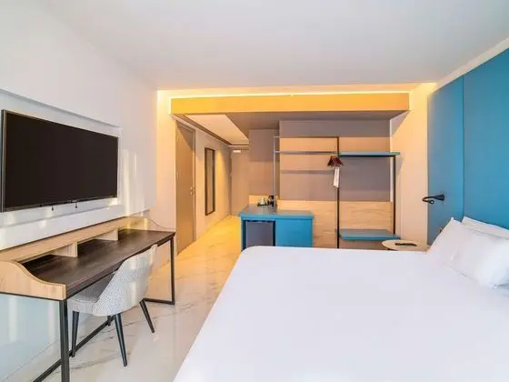 Superior Tek Büyük Yataklı Oda, 1 Büyük (Queen) Boy Yatak, Balkon, Deniz Manzaralı