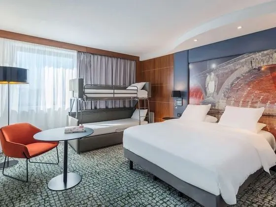 Family Oda, 1 Çift Kişilik Yatak ve Çekyat