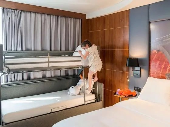 Family Oda, 1 Çift Kişilik Yatak ve Çekyat