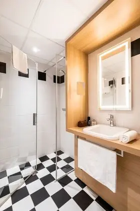 Chambre Double Privilège, 1 lit double (avec accès au Spa)