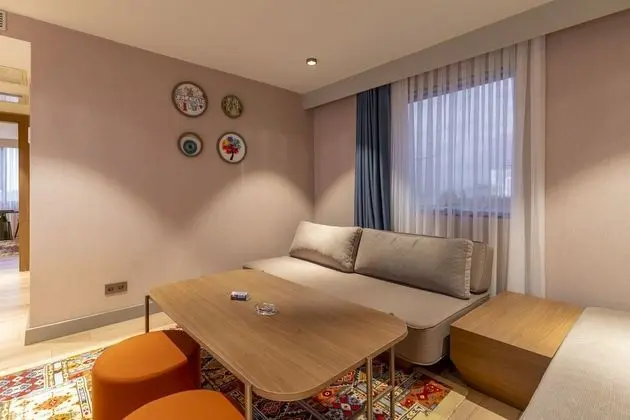 Junior Süit, 1 Çift Kişilik Yatak ve Çekyat, Deniz Manzaralı
