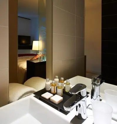 Junior Süit, 1 En Büyük (King) Boy Yatak ve Çekyat