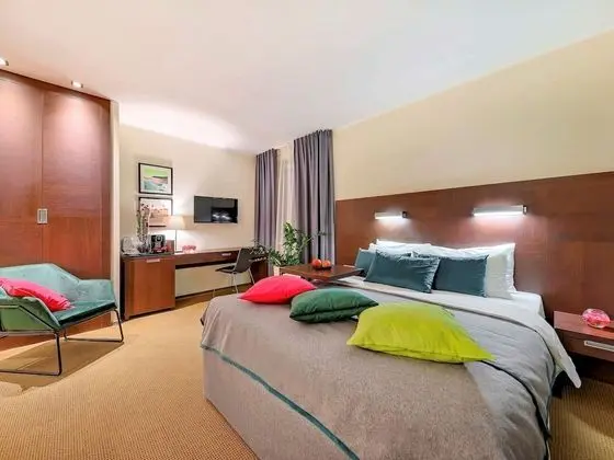 Standard Oda, 1 Çift Kişilik Yatak ve Çekyat, Engellilere Uygun