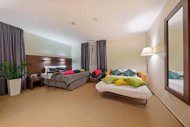 Standard Oda, 1 Çift Kişilik Yatak ve Çekyat, Engellilere Uygun