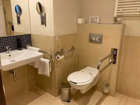 Standard Oda, 1 Çift Kişilik Yatak ve Çekyat, Engellilere Uygun