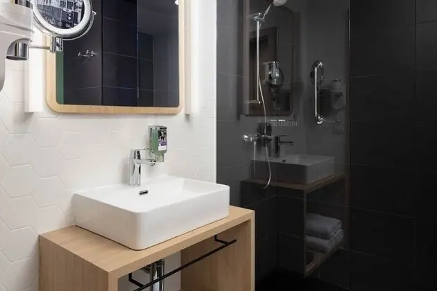 Oda, 1 Büyük (Queen) Boy Yatak, Mutfak