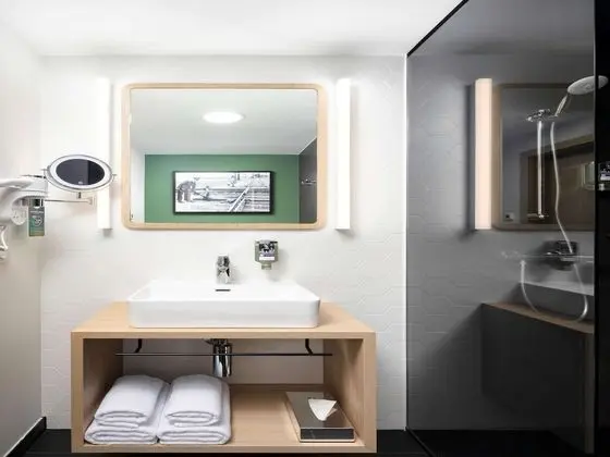 Oda, 1 Büyük (Queen) Boy Yatak, Mutfak