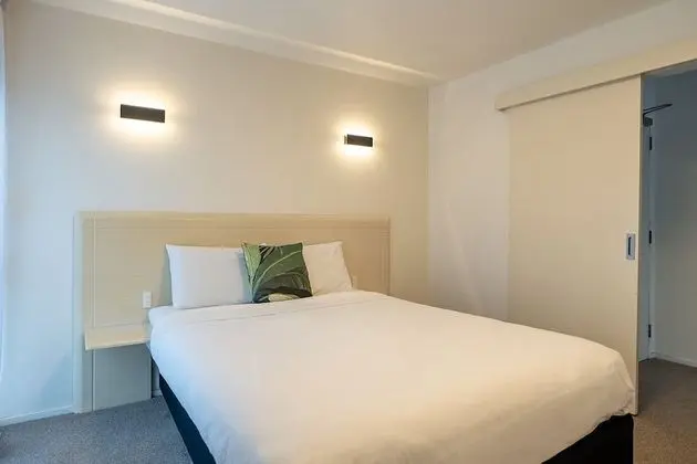 1 Bedroom with Kitchen