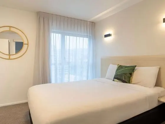 1 Bedroom with Kitchen