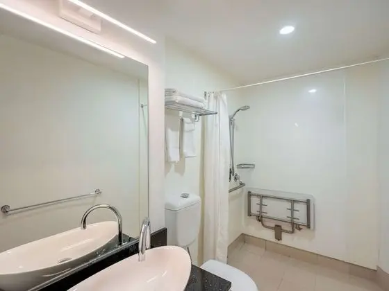 1 Bedroom, No Kitchen