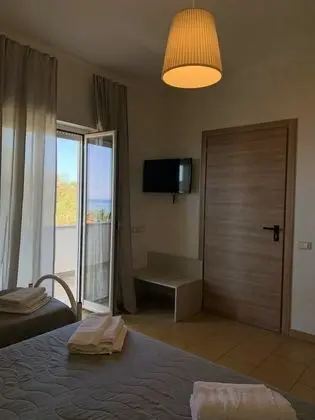 Üç Kişilik Oda, Balkon, Deniz Manzaralı