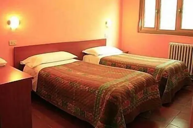 Standard Oda, 2 Tek Kişilik Yatak