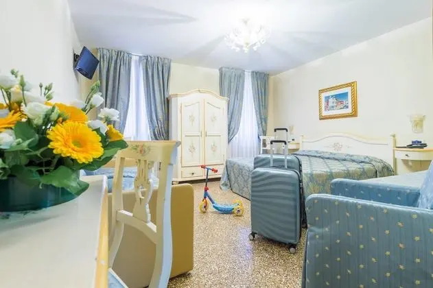 Superior Üç Kişilik Oda, Kanal Manzaralı