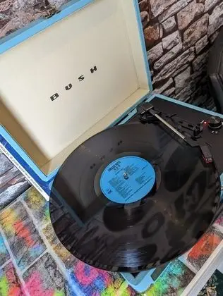 Süit, Banyolu/Duşlu (80'S ROCK THEME)