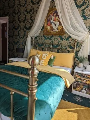 Superior Süit, Banyolu/Duşlu ( Double Bed)
