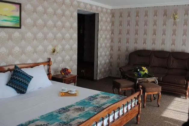 Tek Büyük veya İki Ayrı Yataklı Oda, Balkon