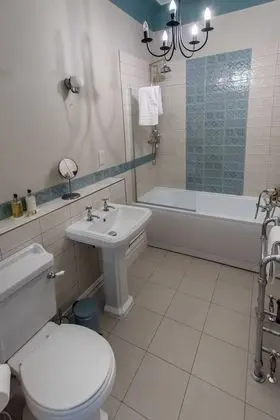 Tek Büyük Yataklı Oda (Mere Brook)