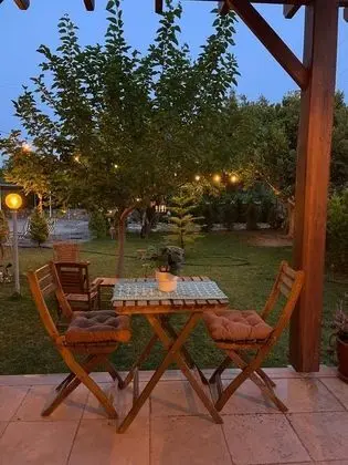 LAHOZ TAS ODA