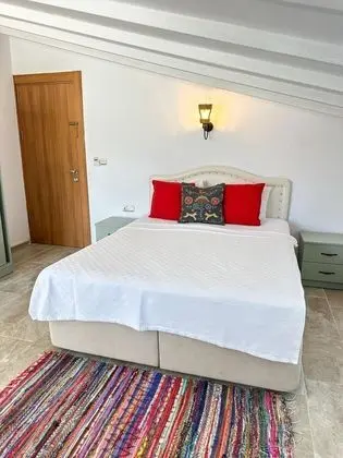 Studio,Deniz ve Bahçe Manzaralı,Balkon veya Teraslı