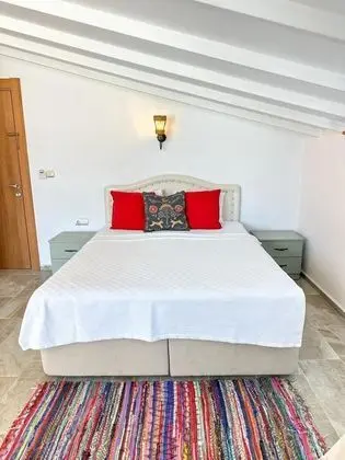Studio,Deniz ve Bahçe Manzaralı,Balkon veya Teraslı