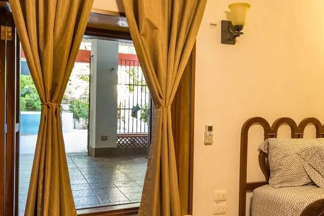 Stüdyo, Buzdolabı ve Mikrodalga, Avlu Manzaralı