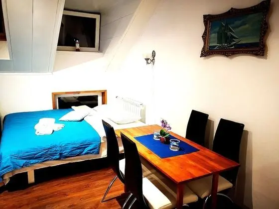 Meridian Apartment with Sauna