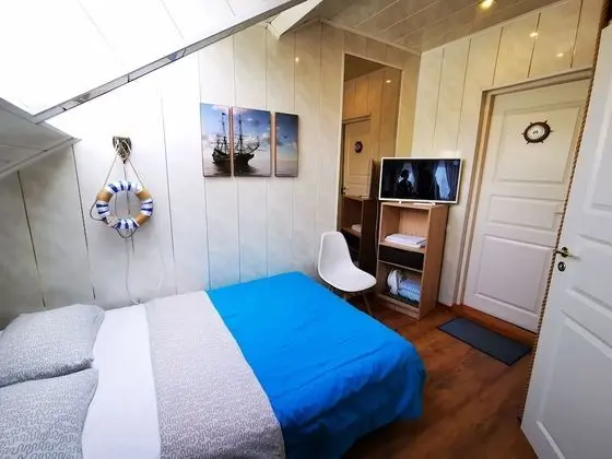 Meridian Studio with Sauna