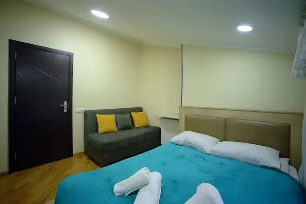 Comfort Tek Büyük Yataklı Oda, Avlu Manzaralı