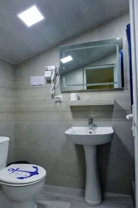 Comfort Tek Büyük Yataklı Oda, Avlu Manzaralı