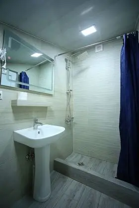 Comfort Tek Büyük Yataklı Oda, Avlu Manzaralı