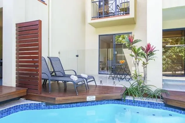 Stüdyo, Havuz Kenarı (Pool Access )